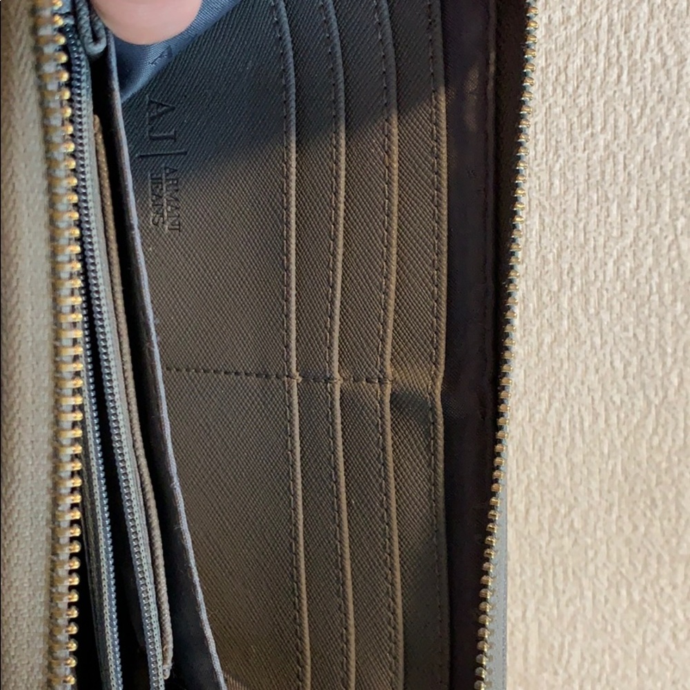 Authentic Armani Jeans wallet ! - Picture 4 of 5